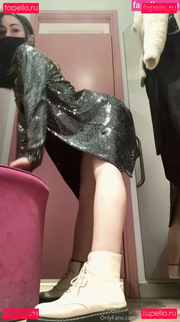 veryniceice Onlyfans Photo Gallery 