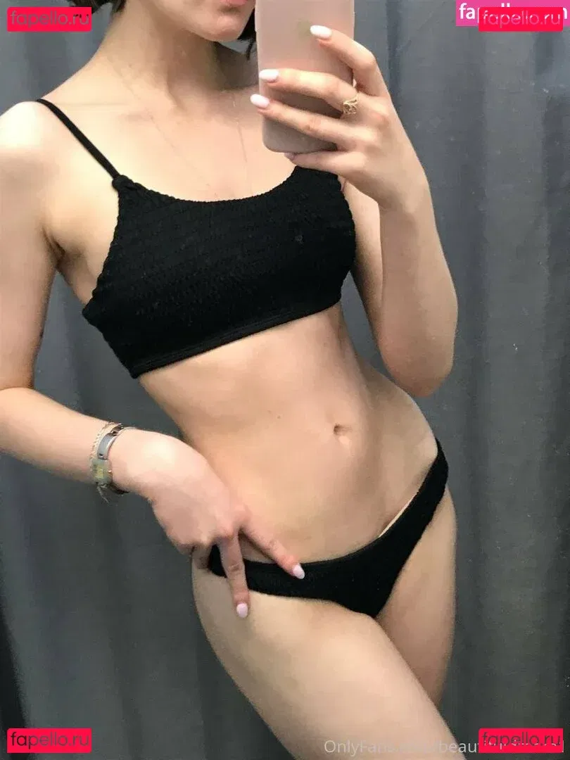 veryniceice Onlyfans Photo Gallery 