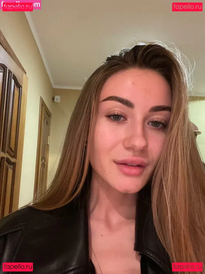 veryniceice Onlyfans Photo Gallery 