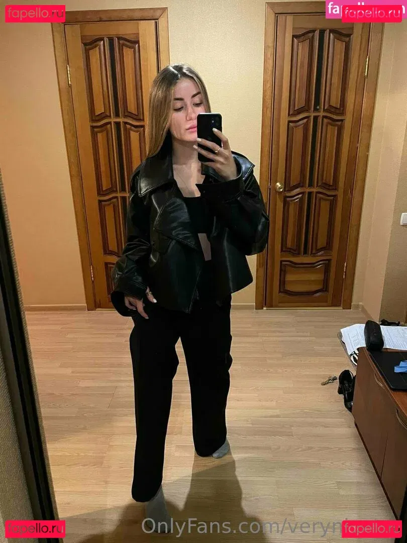 veryniceice Onlyfans Photo Gallery 