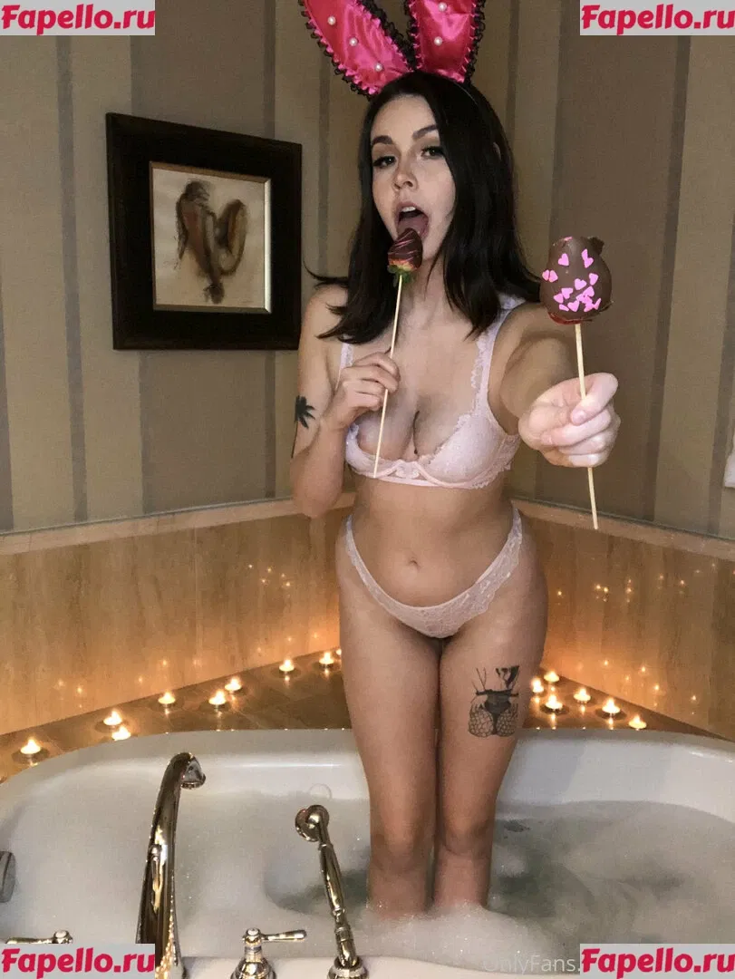 megariley Onlyfans Photo Gallery 