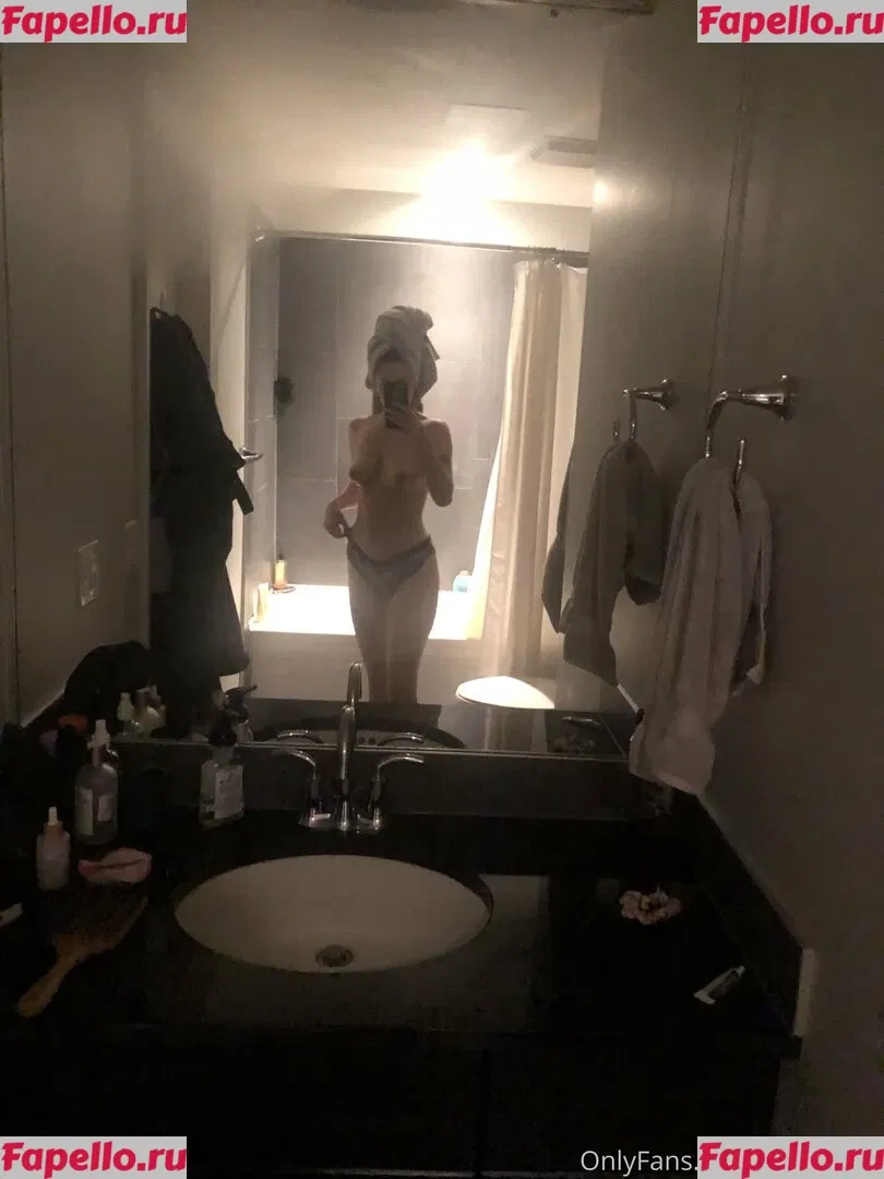 megariley Onlyfans Photo Gallery 