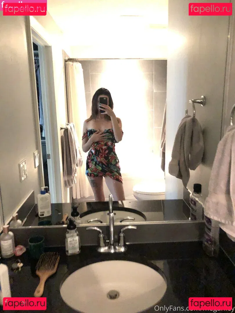 megariley Onlyfans Photo Gallery 