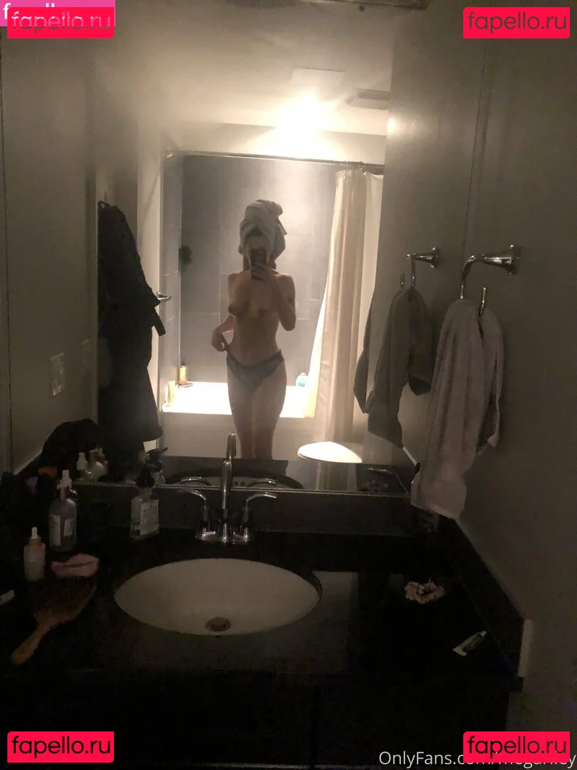 megariley Onlyfans Photo Gallery 
