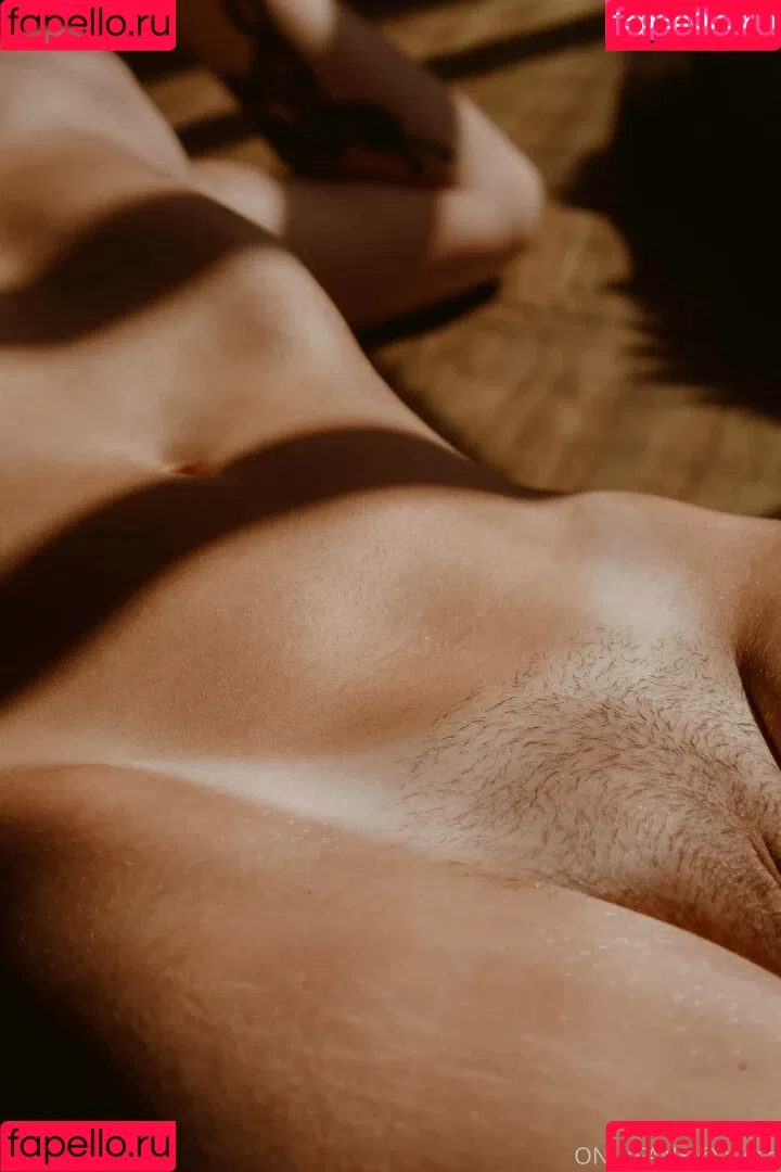 Aliesealieseoff Onlyfans Photo Gallery 