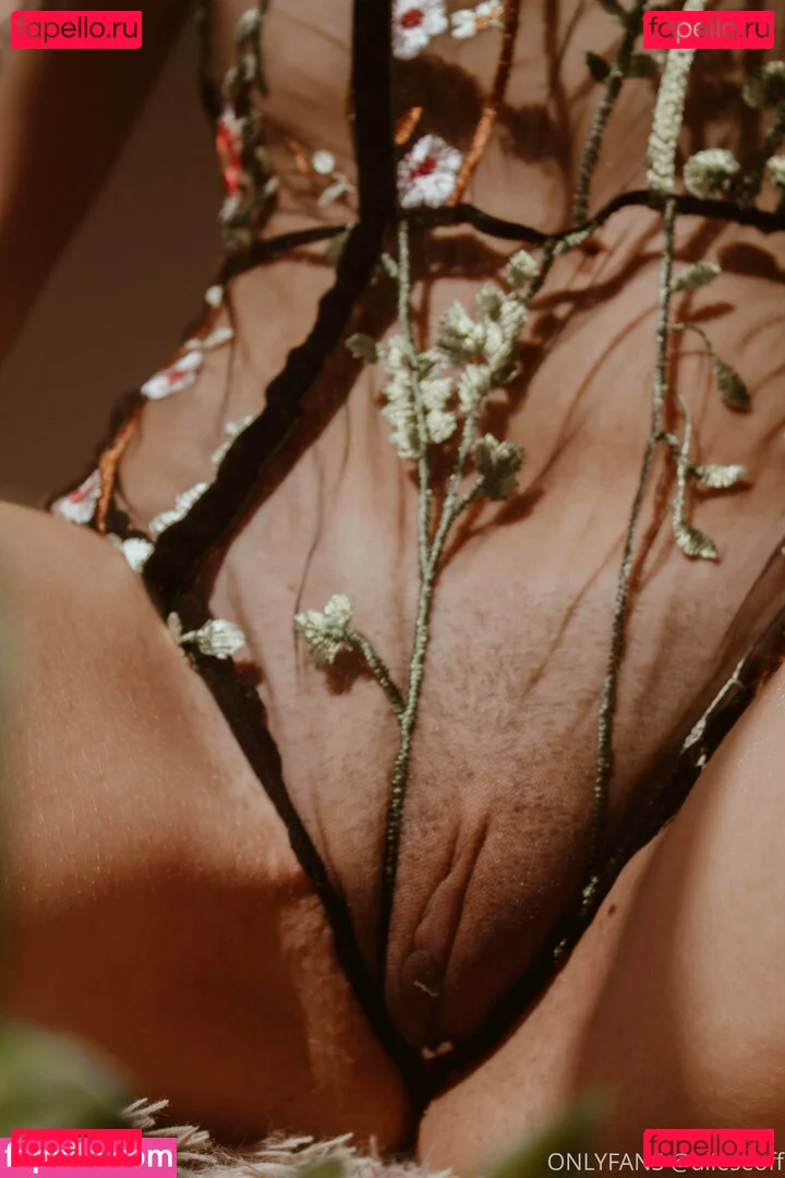 Aliesealieseoff Onlyfans Photo Gallery 