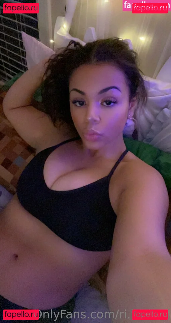 ri.leaked Onlyfans Photo Gallery 