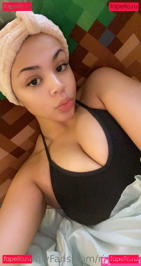ri.leaked Onlyfans Photo Gallery 