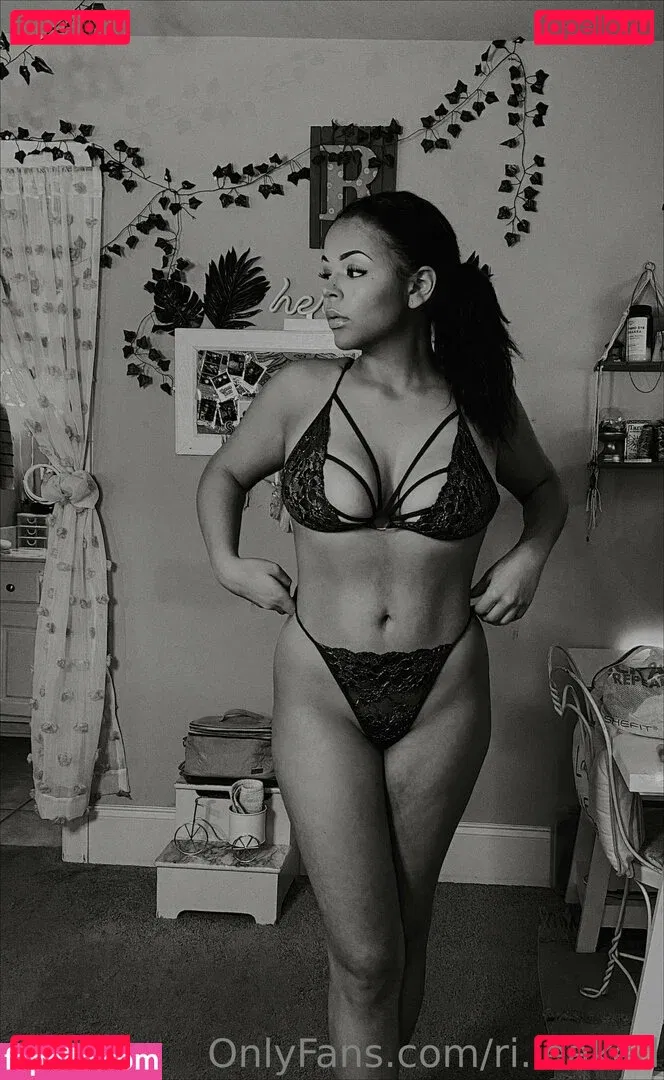 ri.leaked Onlyfans Photo Gallery 
