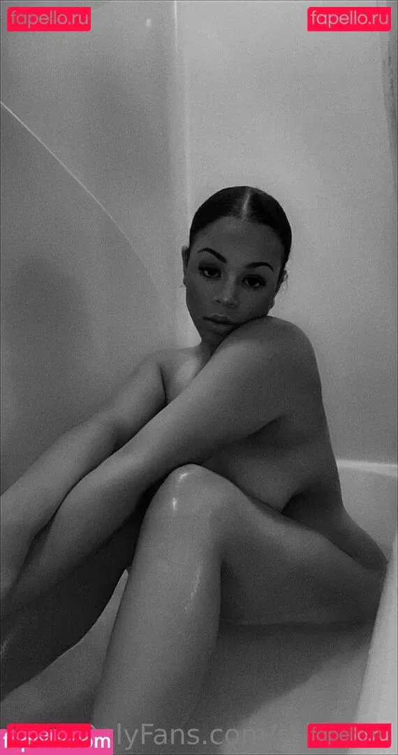 ri.leaked Onlyfans Photo Gallery 