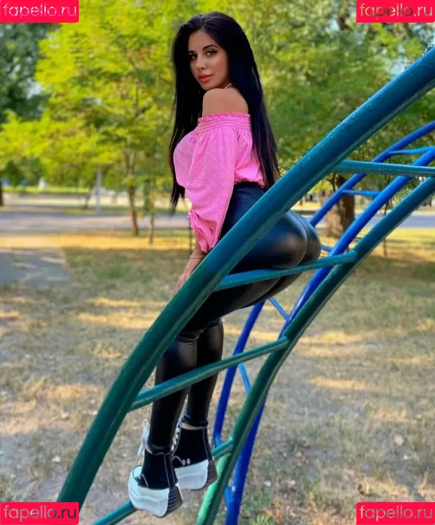 Faina Malinovskaya Onlyfans Photo Gallery 