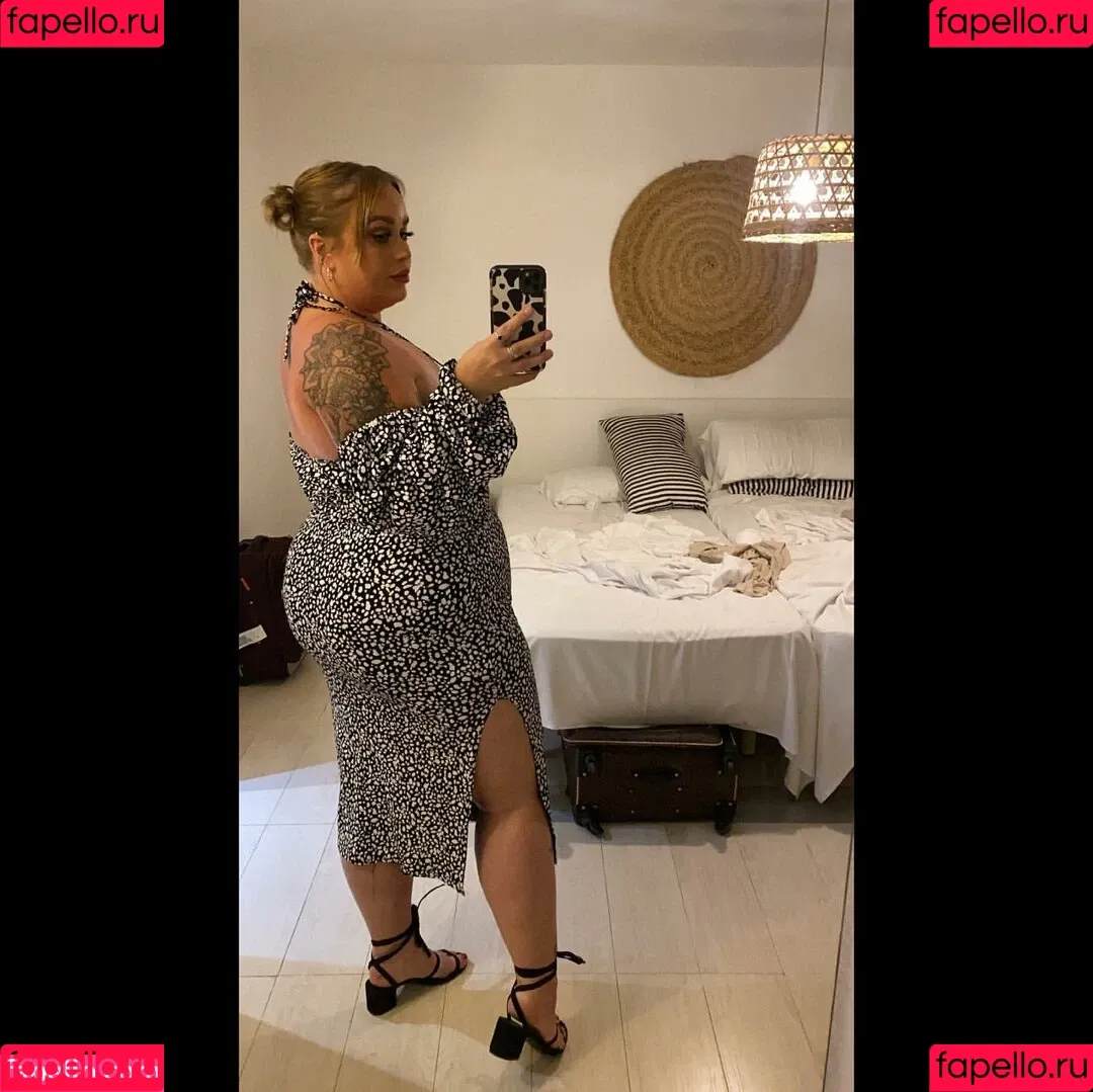 Chloe Hatton Onlyfans Photo Gallery 