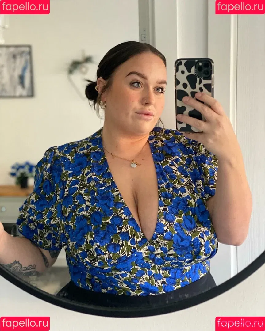 Chloe Hatton Onlyfans Photo Gallery 