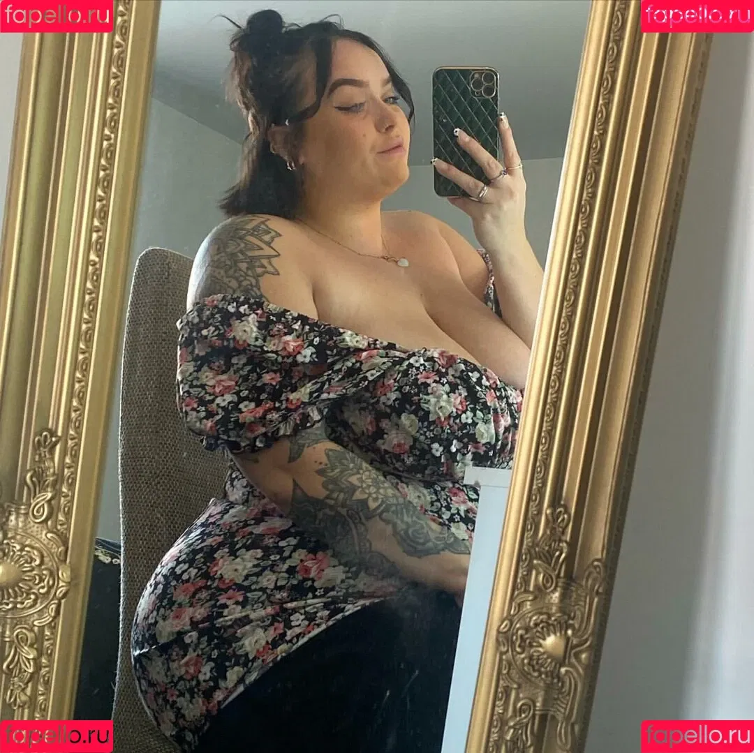 Chloe Hatton Onlyfans Photo Gallery 