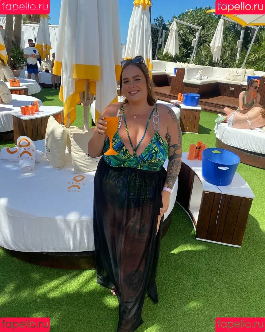 Chloe Hatton Onlyfans Photo Gallery 