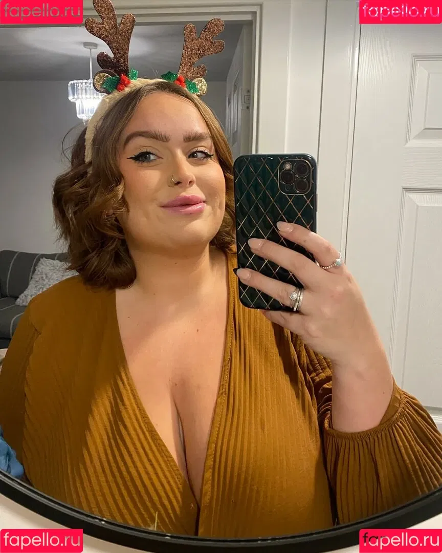 Chloe Hatton Onlyfans Photo Gallery 