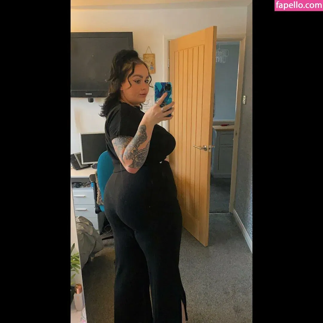 Chloe Hatton Onlyfans Photo Gallery 