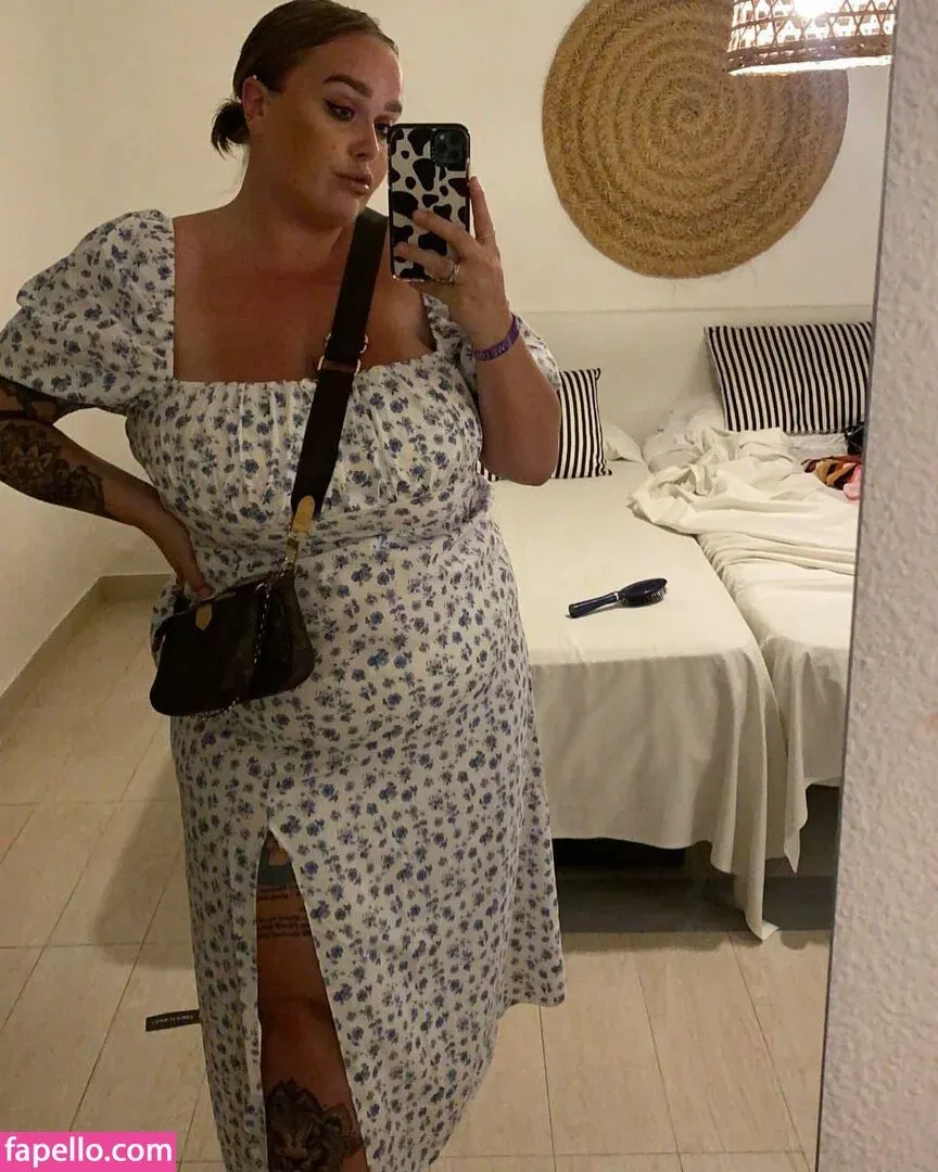 Chloe Hatton Onlyfans Photo Gallery 