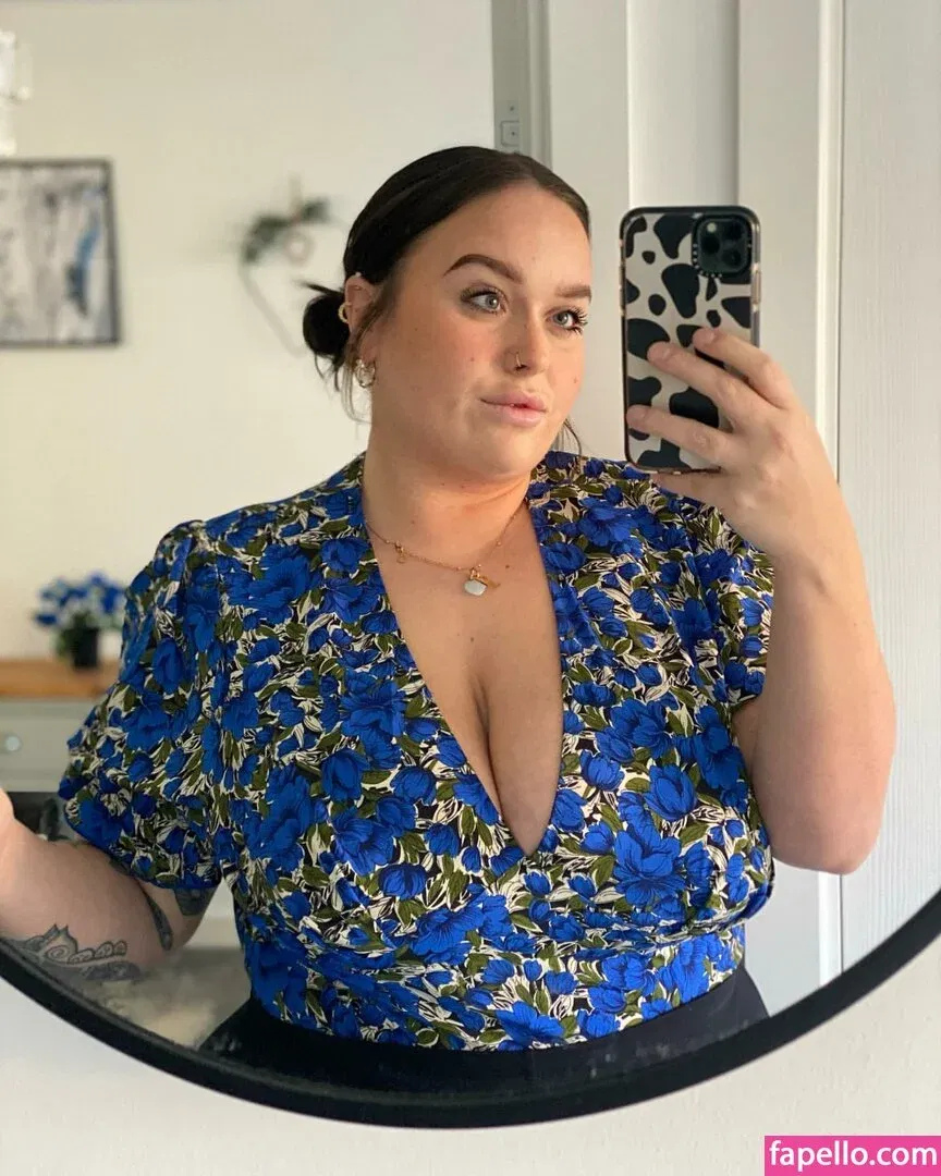 Chloe Hatton Onlyfans Photo Gallery 