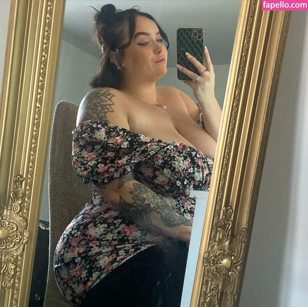Chloe Hatton Onlyfans Photo Gallery 