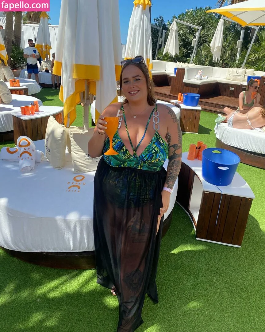 Chloe Hatton Onlyfans Photo Gallery 