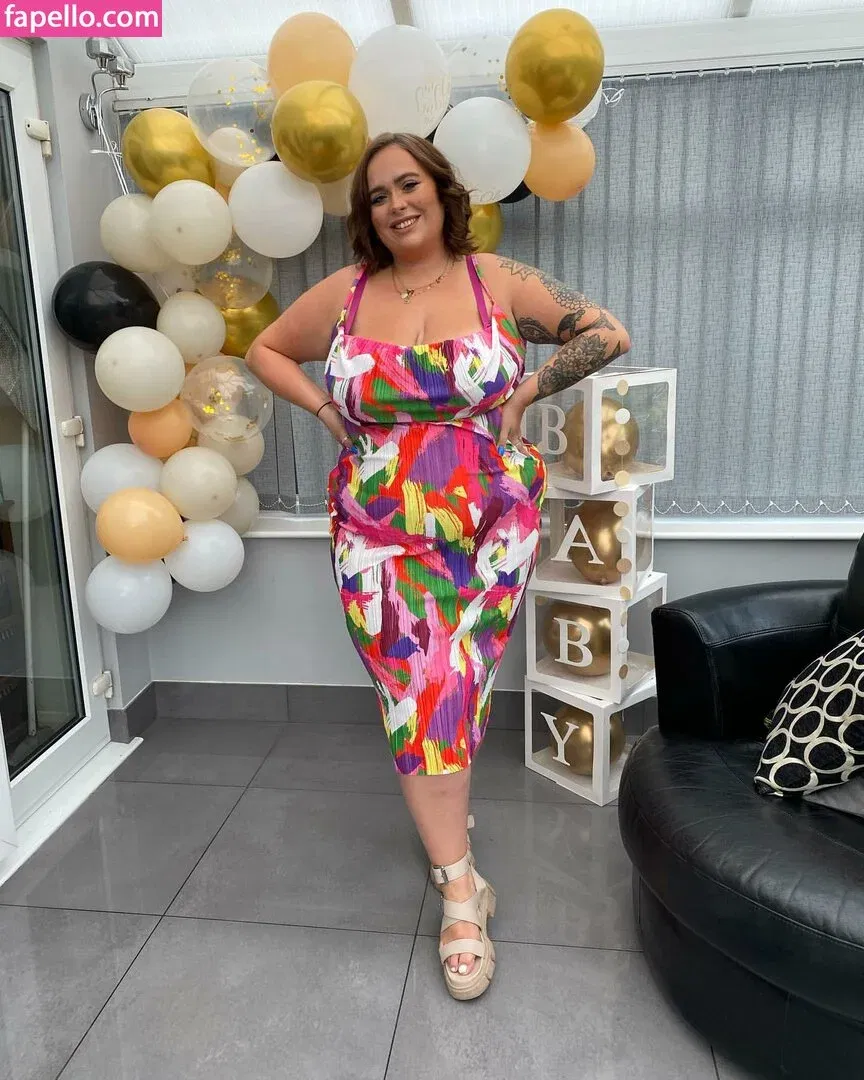 Chloe Hatton Onlyfans Photo Gallery 