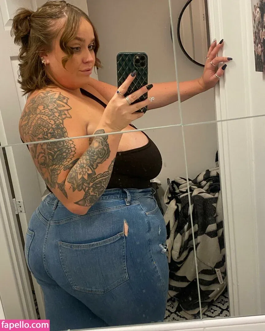 Chloe Hatton Onlyfans Photo Gallery 