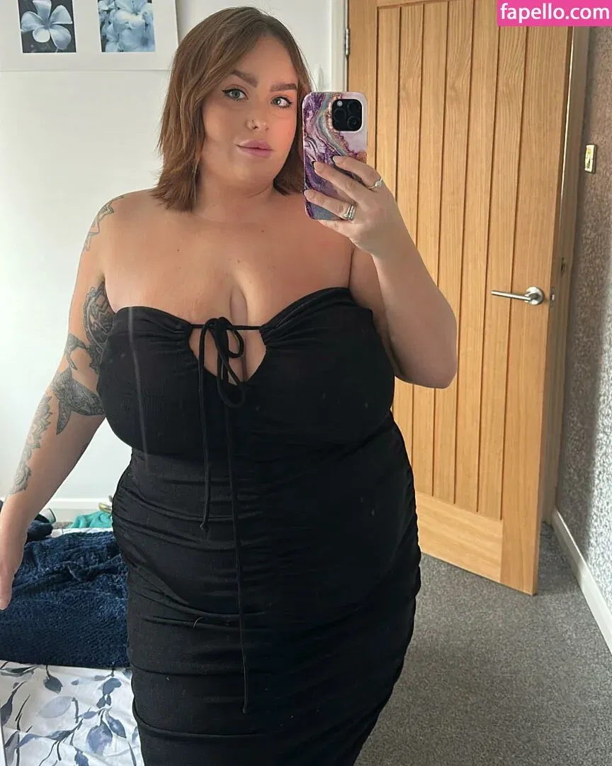 Chloe Hatton Onlyfans Photo Gallery 