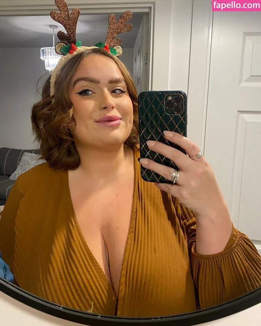 Chloe Hatton Onlyfans Photo Gallery 