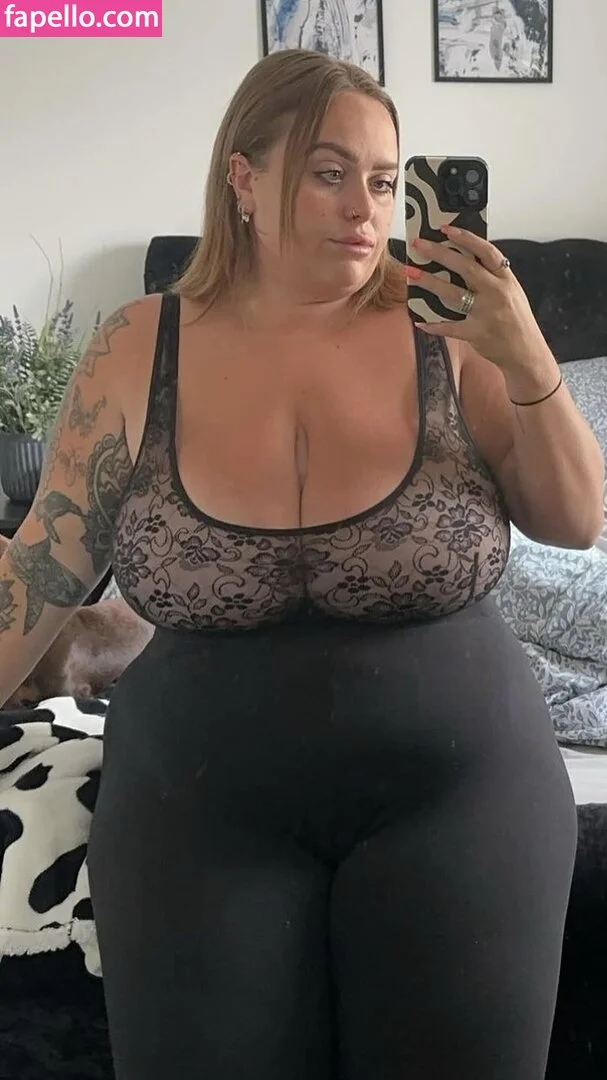 Chloe Hatton Onlyfans Photo Gallery 