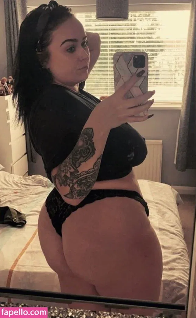 Chloe Hatton Onlyfans Photo Gallery 
