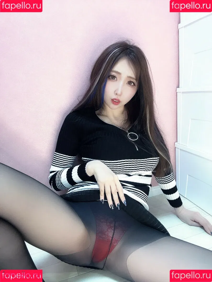 Momoiro Reku Onlyfans Photo Gallery 