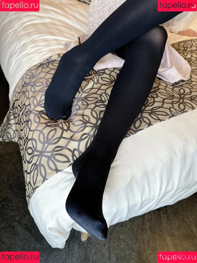 Momoiro Reku Onlyfans Photo Gallery 