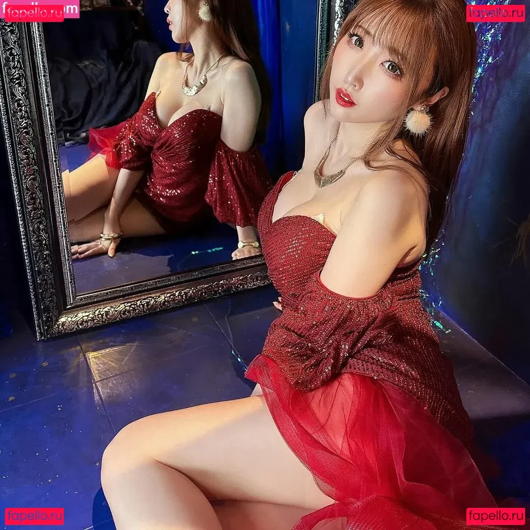 Momoiro Reku Onlyfans Photo Gallery 