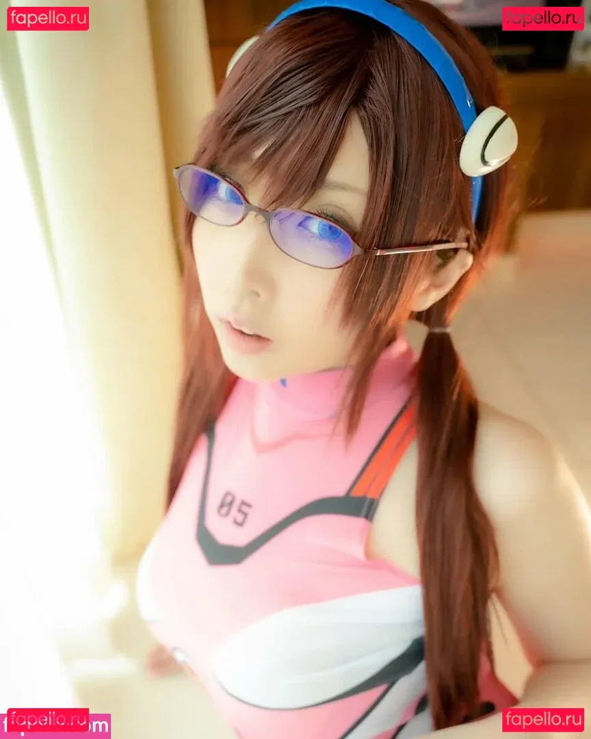 Momoiro Reku Onlyfans Photo Gallery 