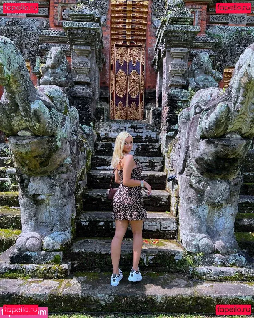 Helenqueen Onlyfans Photo Gallery 