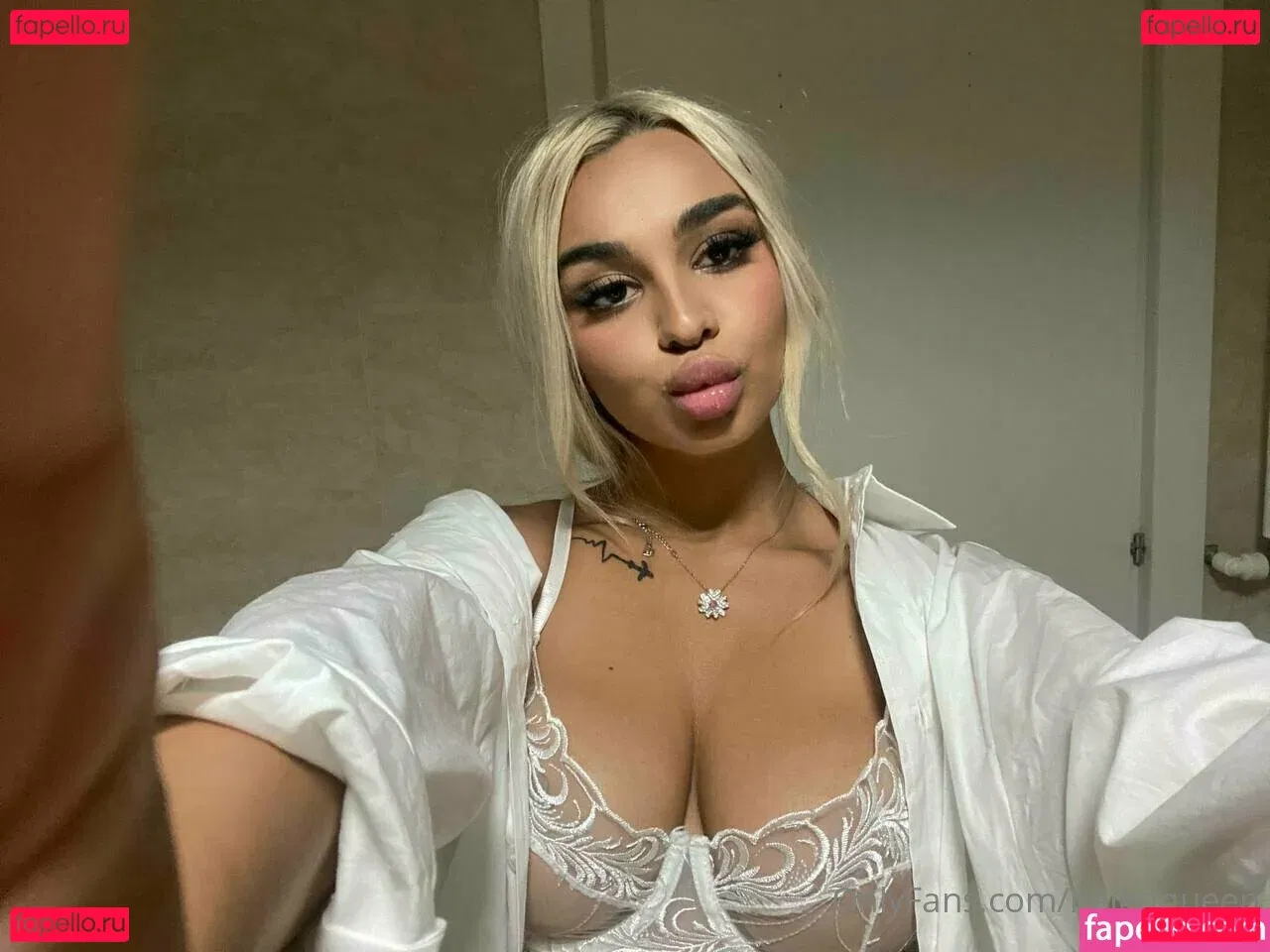 Helenqueen Onlyfans Photo Gallery 