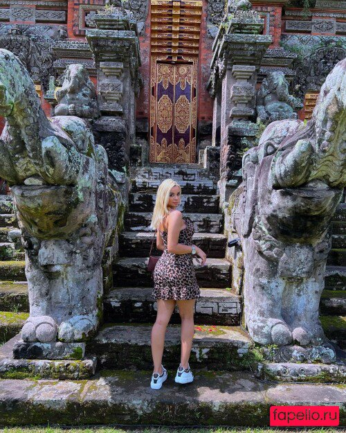 Helenqueen Onlyfans Photo Gallery 