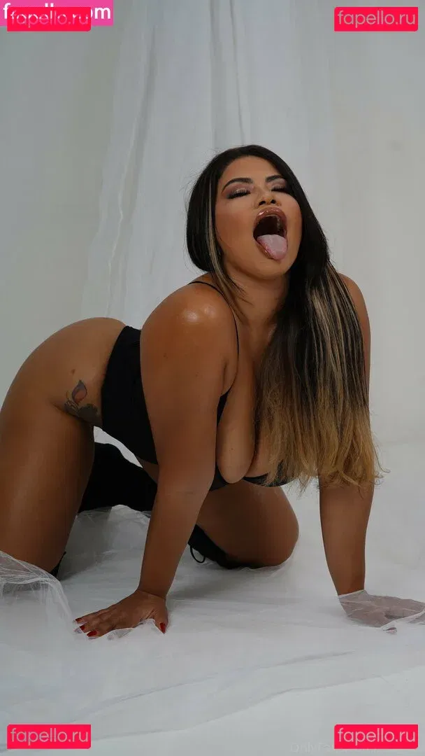 Esther Florez Onlyfans Photo Gallery 