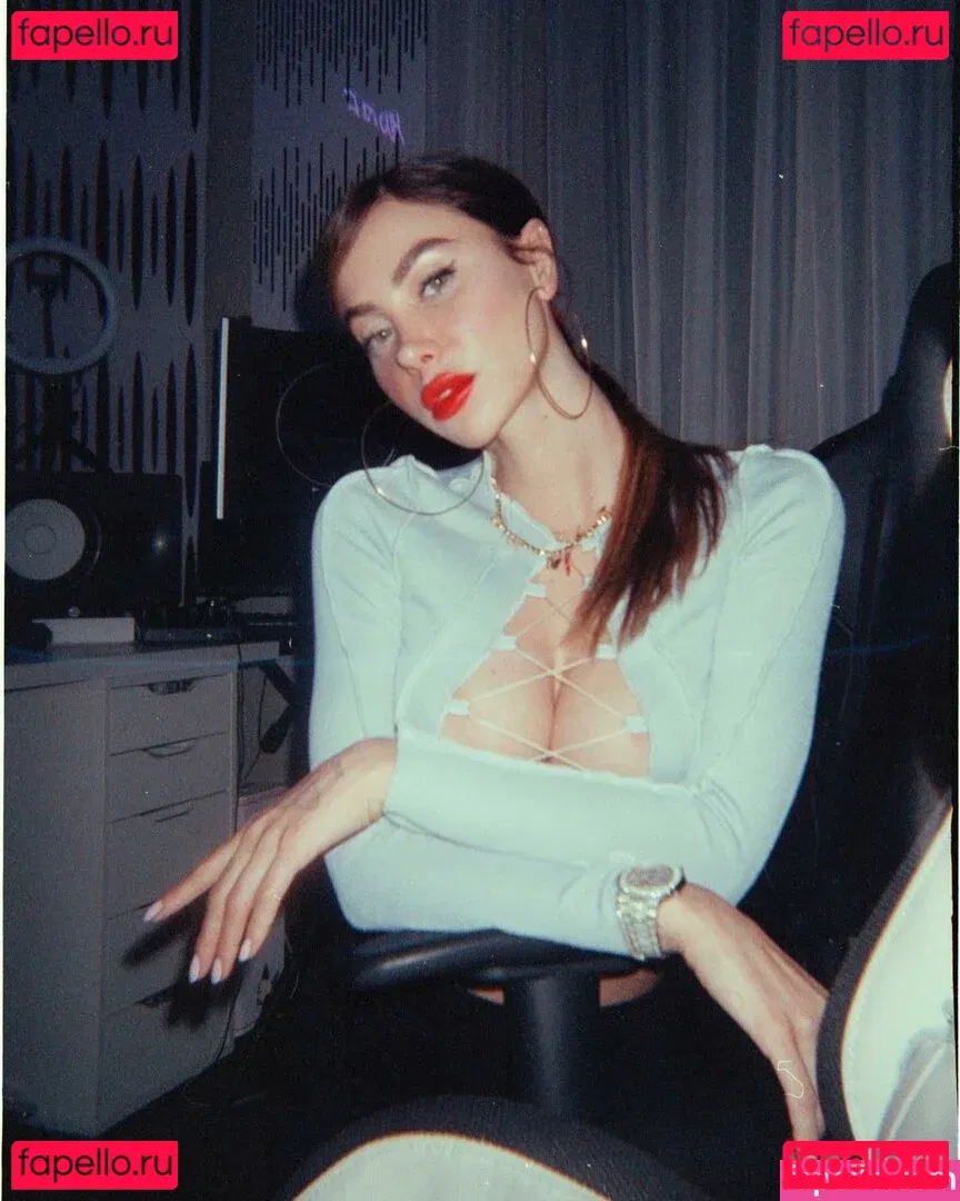 Valentina Fradegrada Onlyfans Photo Gallery 