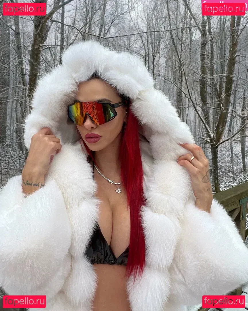 Valentina Fradegrada Onlyfans Photo Gallery 