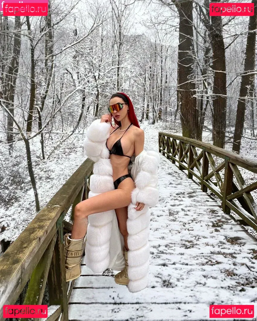 Valentina Fradegrada Onlyfans Photo Gallery 