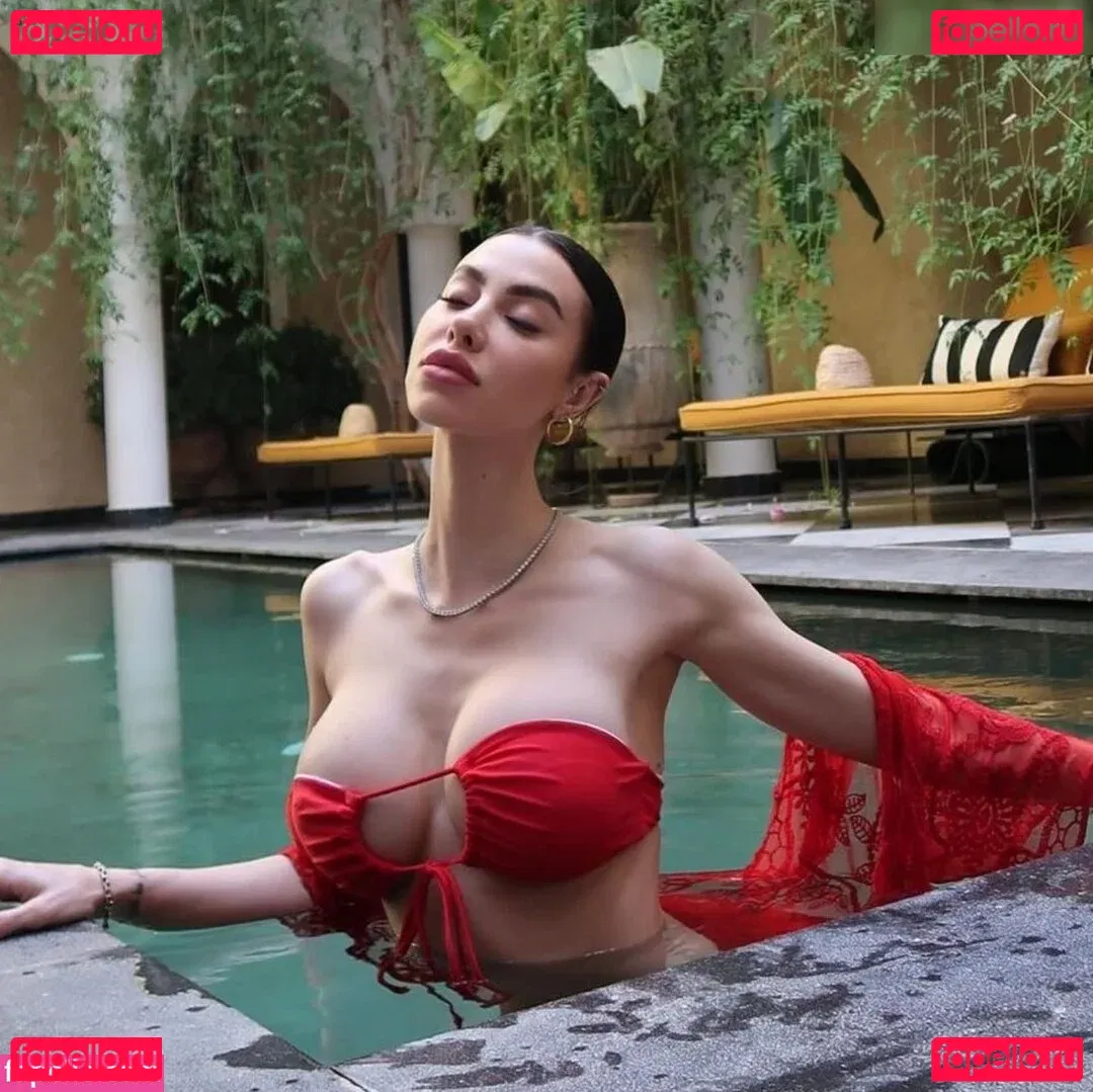 Valentina Fradegrada Onlyfans Photo Gallery 