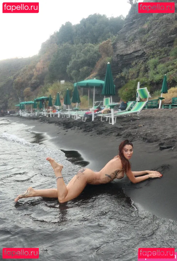 Valentina Fradegrada Onlyfans Photo Gallery 