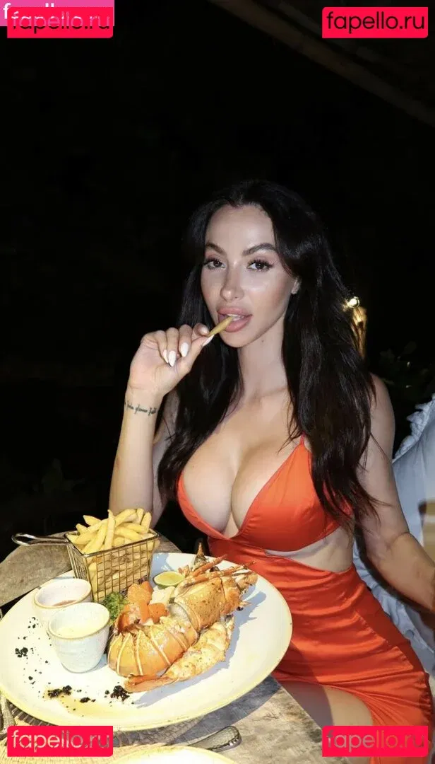 Valentina Fradegrada Onlyfans Photo Gallery 