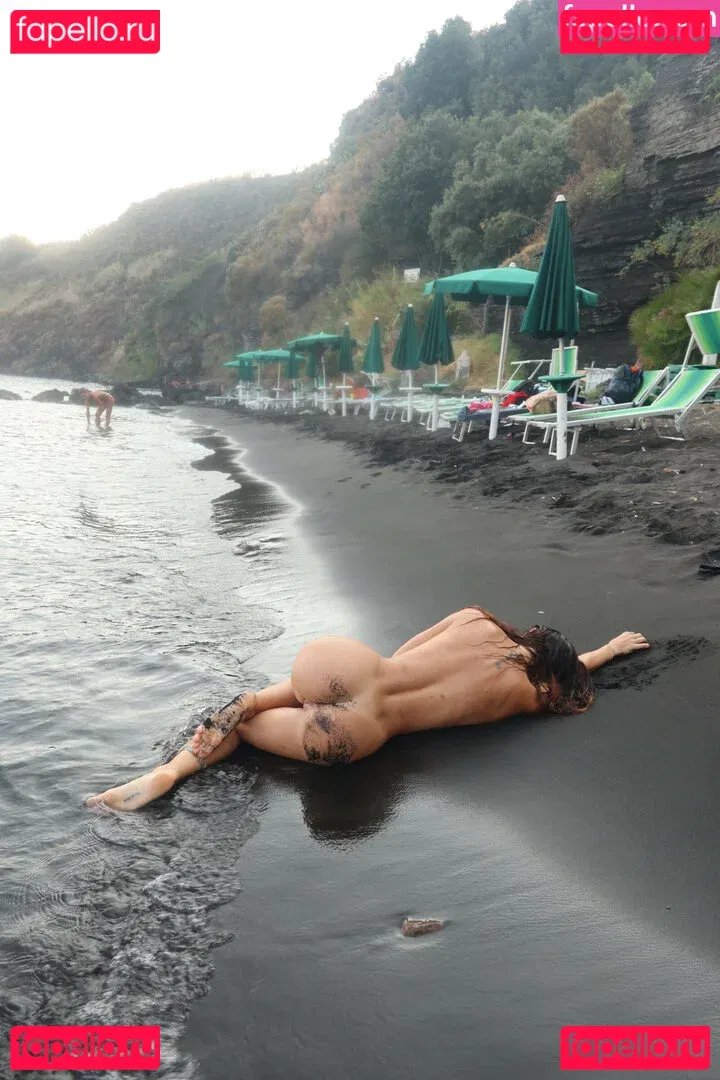 Valentina Fradegrada Onlyfans Photo Gallery 