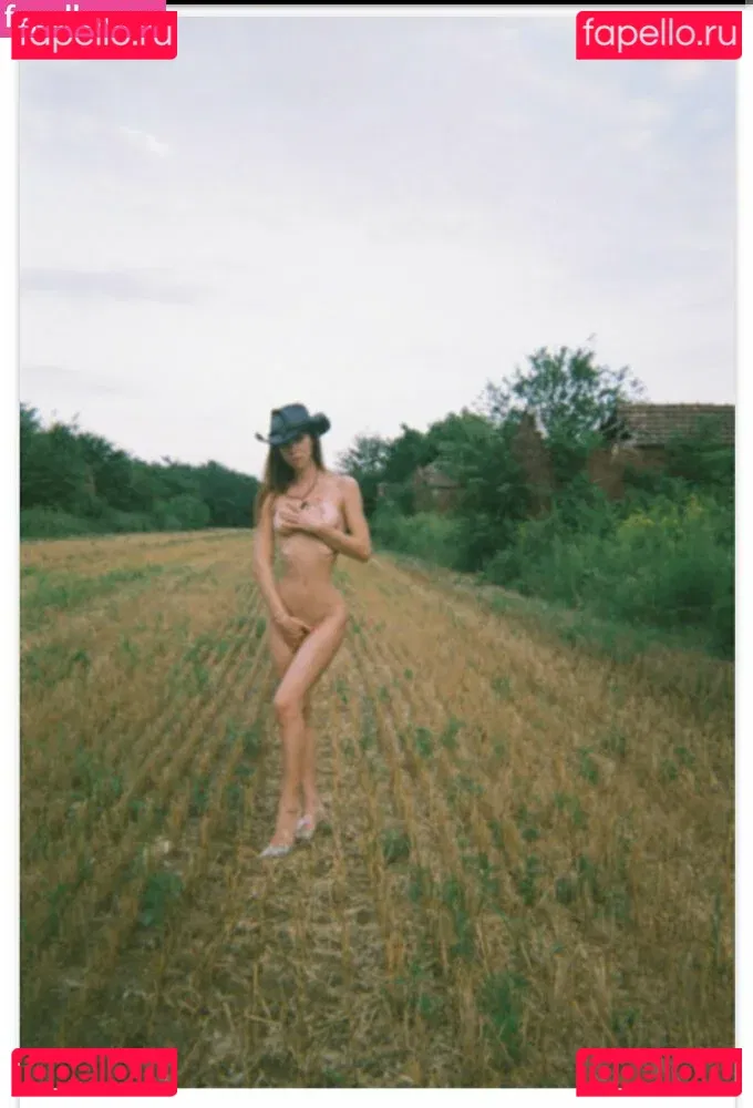 Valentina Fradegrada Onlyfans Photo Gallery 