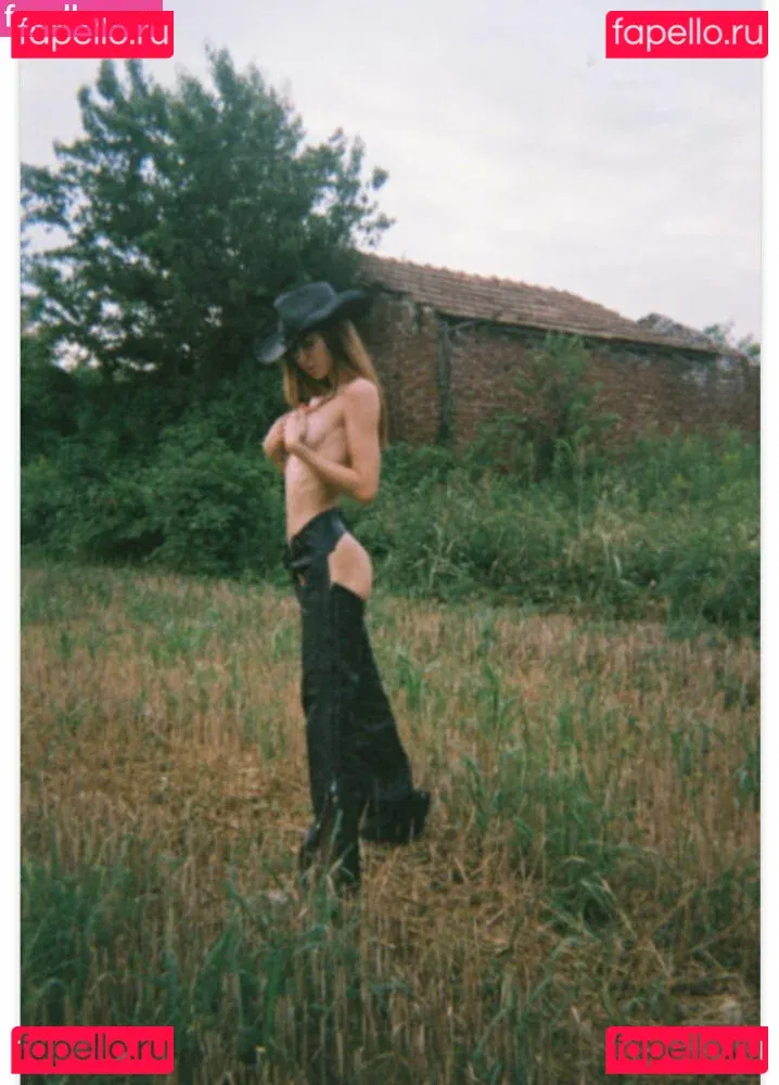 Valentina Fradegrada Onlyfans Photo Gallery 