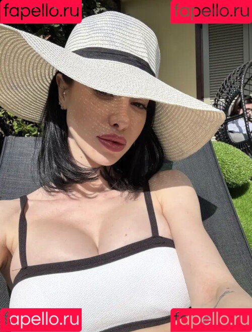 Valentina Fradegrada Onlyfans Photo Gallery 