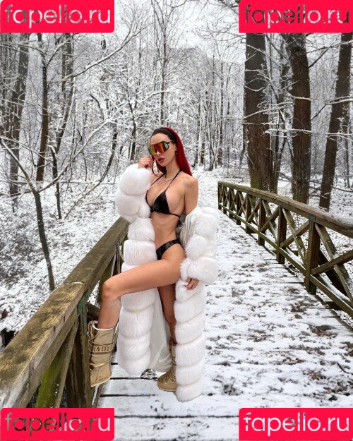 Valentina Fradegrada Onlyfans Photo Gallery 